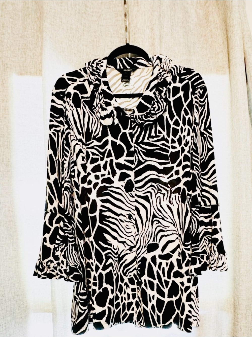 Ali Miles All Over Print Mixed Safari Black White Ruffle-Collar Bell Sleeves
